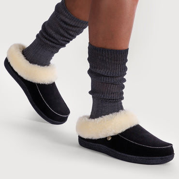 HomeTop Women's Comfy Moccasin Style Memory Foam Slip on Slippers Soft Micro Suede Clog House Shoes with Luxury Fuzzy Fur Collar
